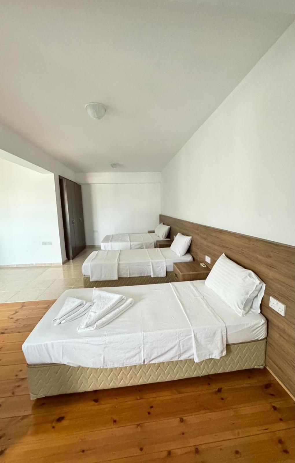 The Horse Farm Hotel Agios Georgios  Exterior photo