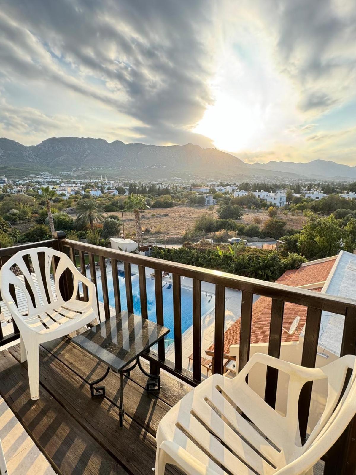 The Horse Farm Hotel Agios Georgios  Exterior photo